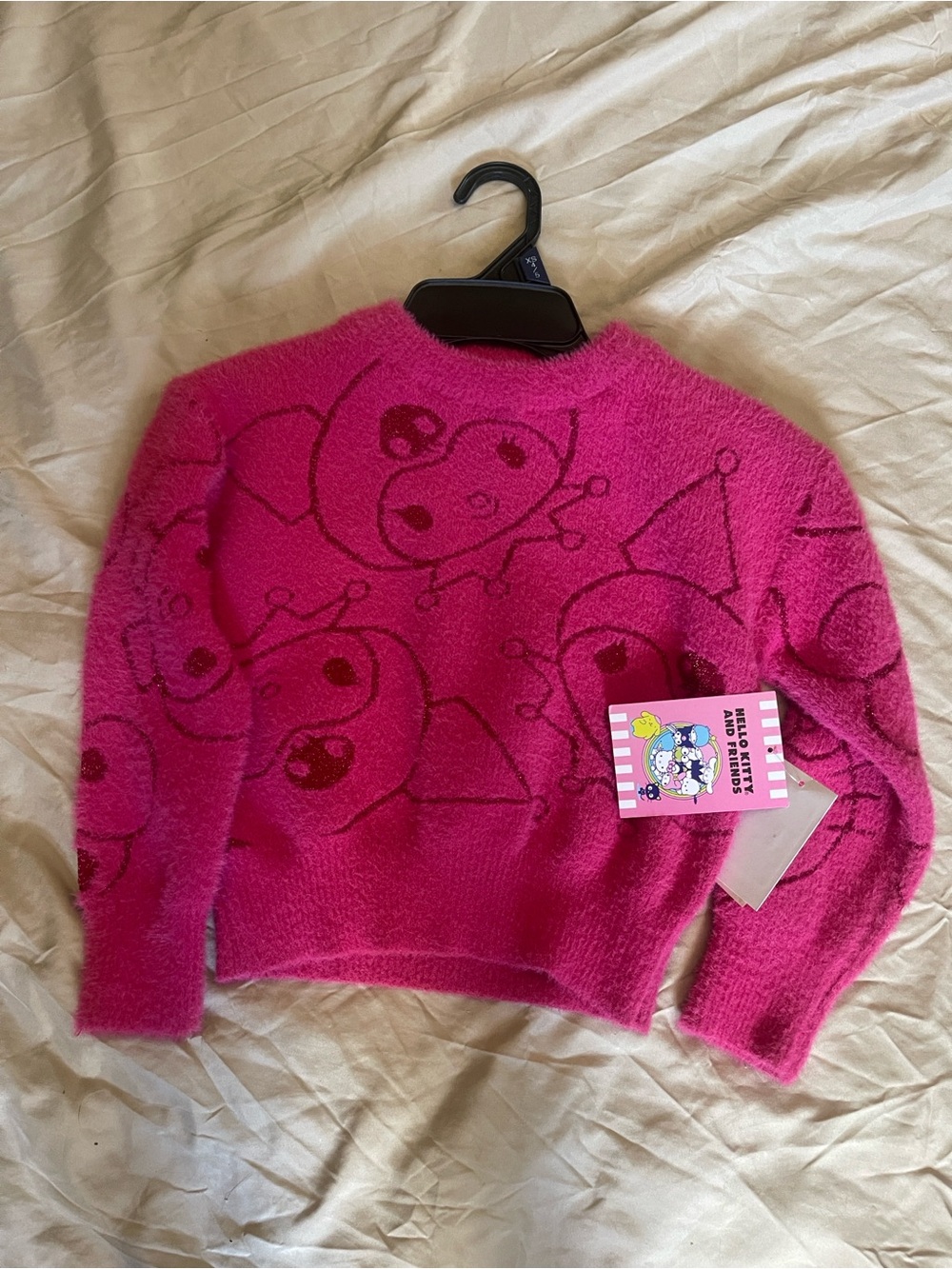 💕🔥4/$20 Girls NWT  
Hello Kitty Hot Pink Plush Sweater